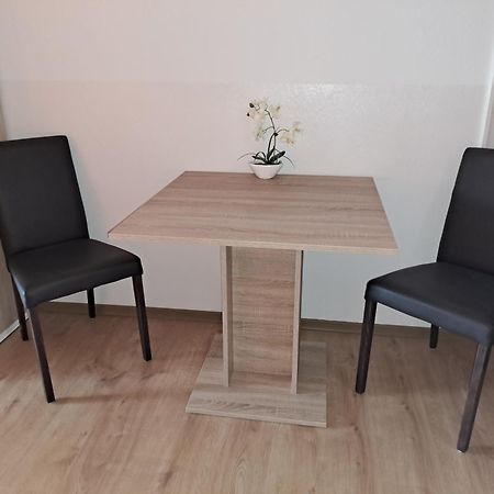 Studio Apartments Maslinik 크르크 외부 사진