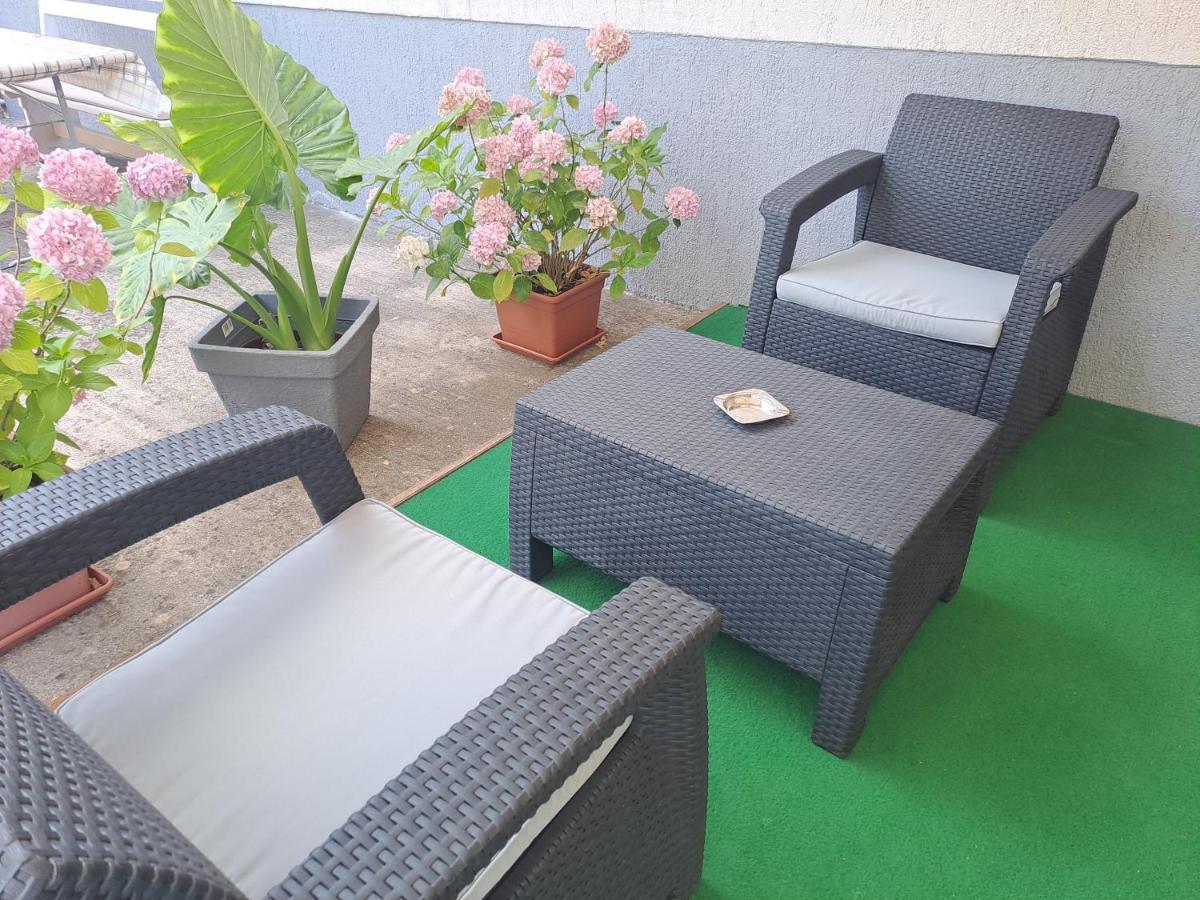 Studio Apartments Maslinik 크르크 외부 사진
