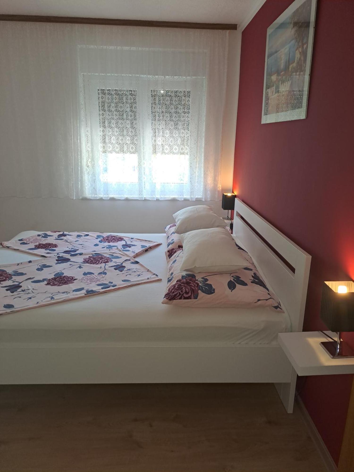 Studio Apartments Maslinik 크르크 외부 사진