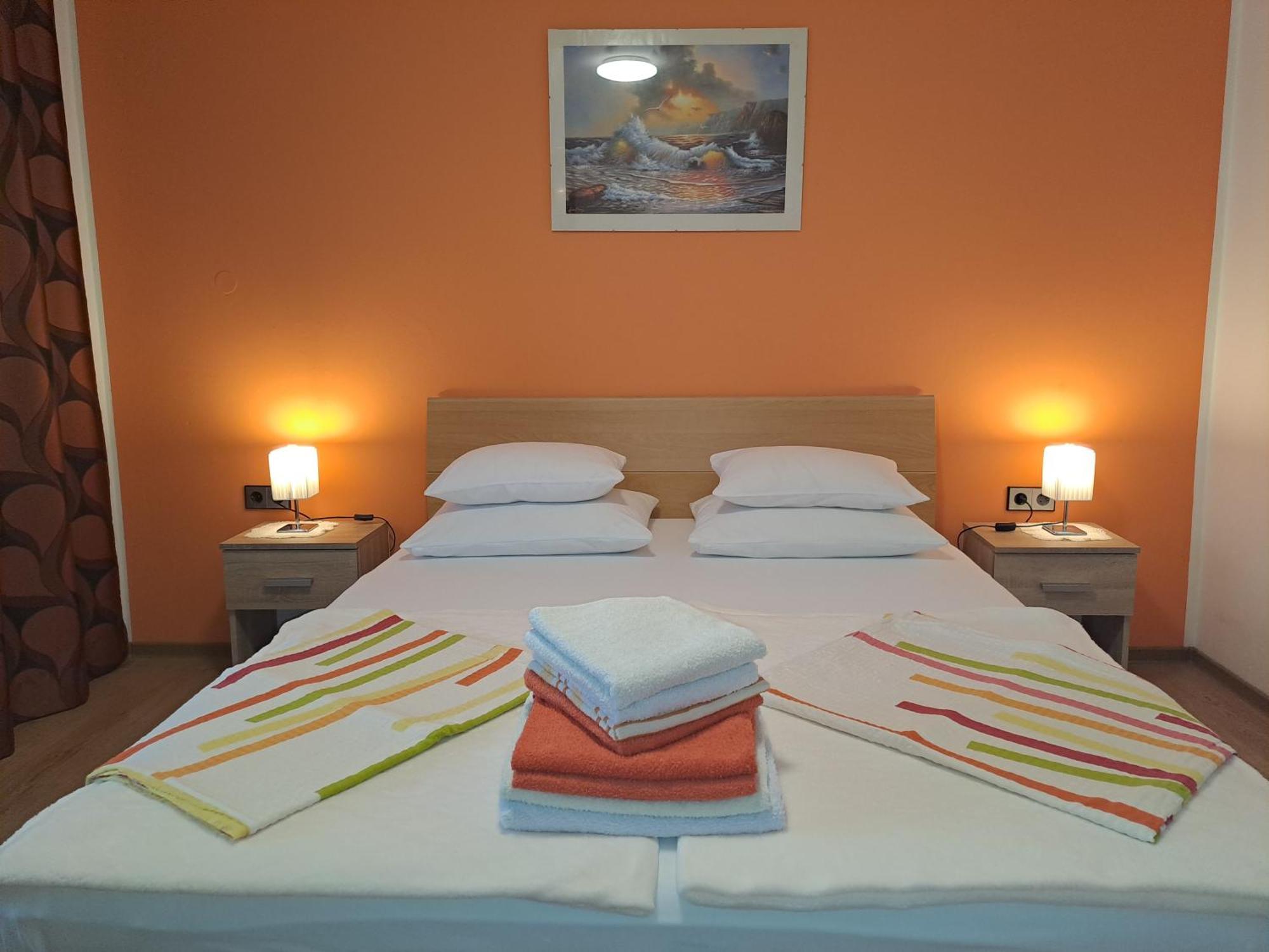 Studio Apartments Maslinik 크르크 객실 사진